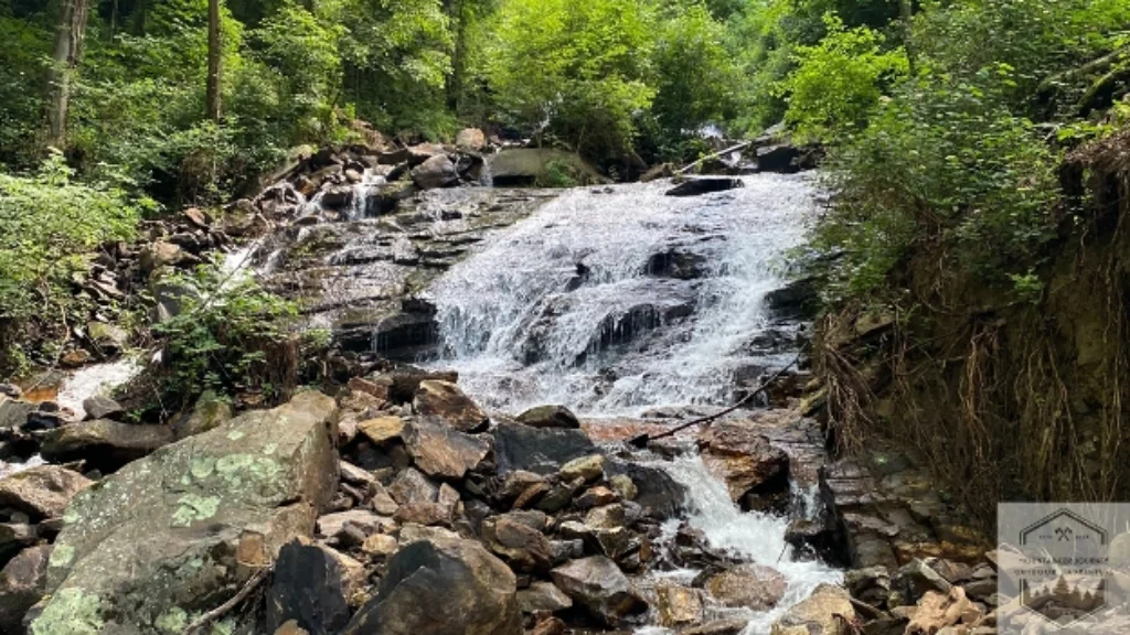 Beginning of hike at Amicalola Falls State Park, waterfall