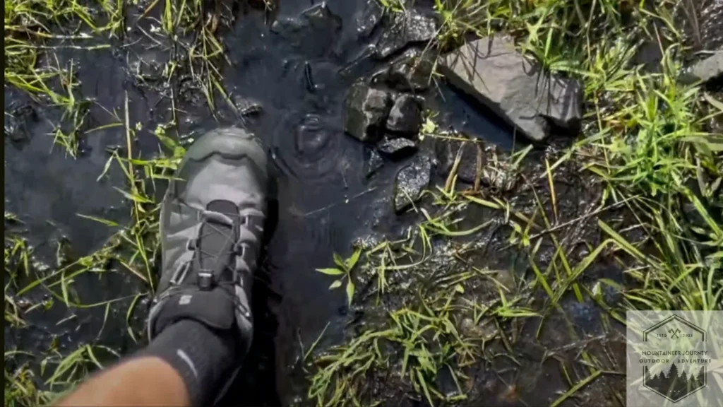 Salomon X Ultra 4 in the mud