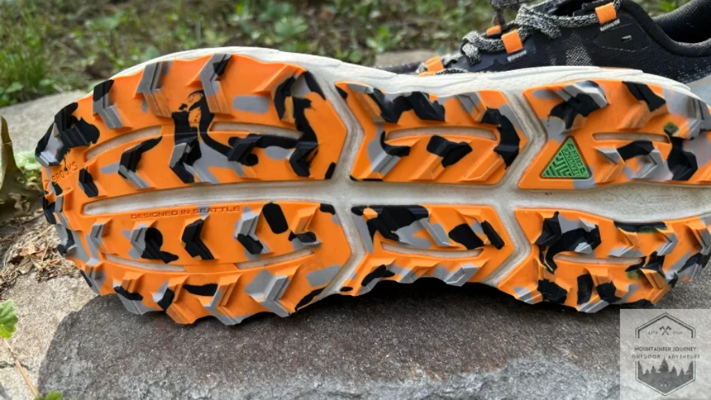 outsole view of the cascadia 18 displaying the lugs