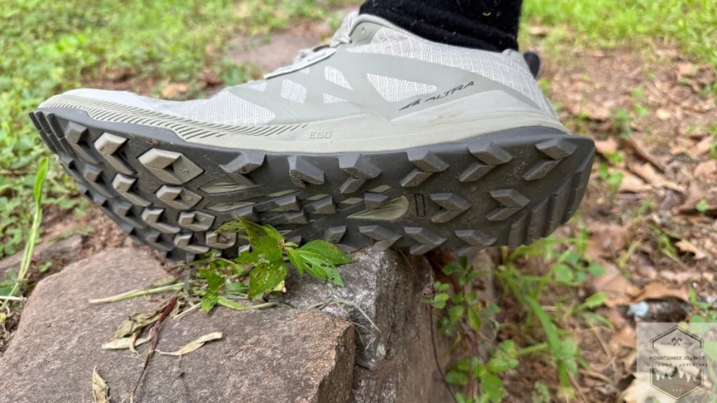 outsole of the lone peak 8