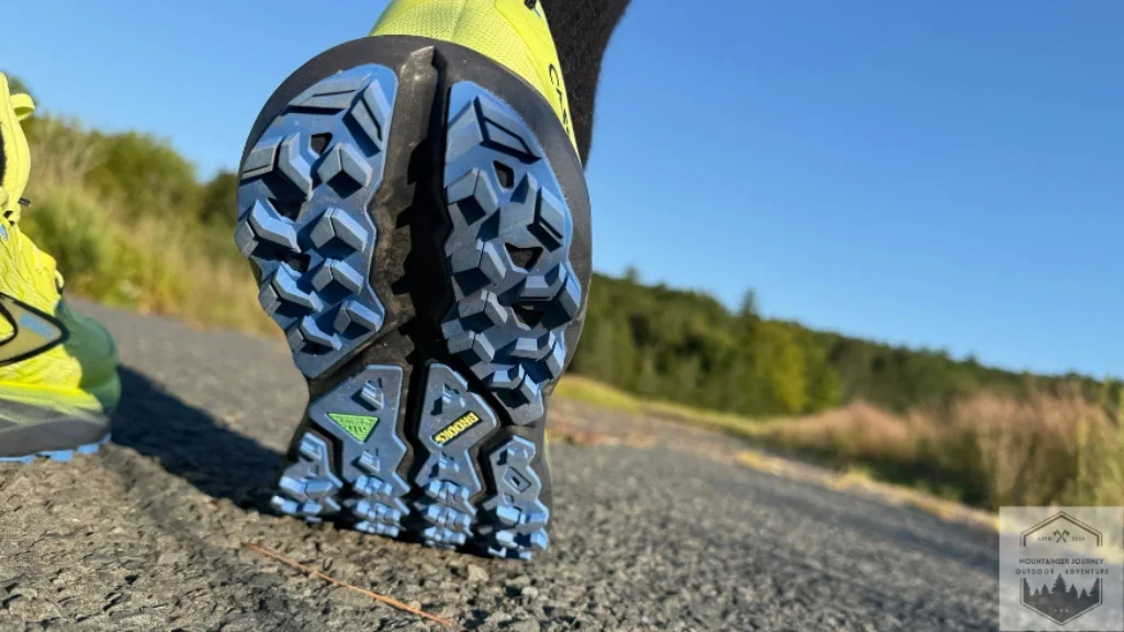 Trailtack outsole of Cascadia 19 on loose gravel trail