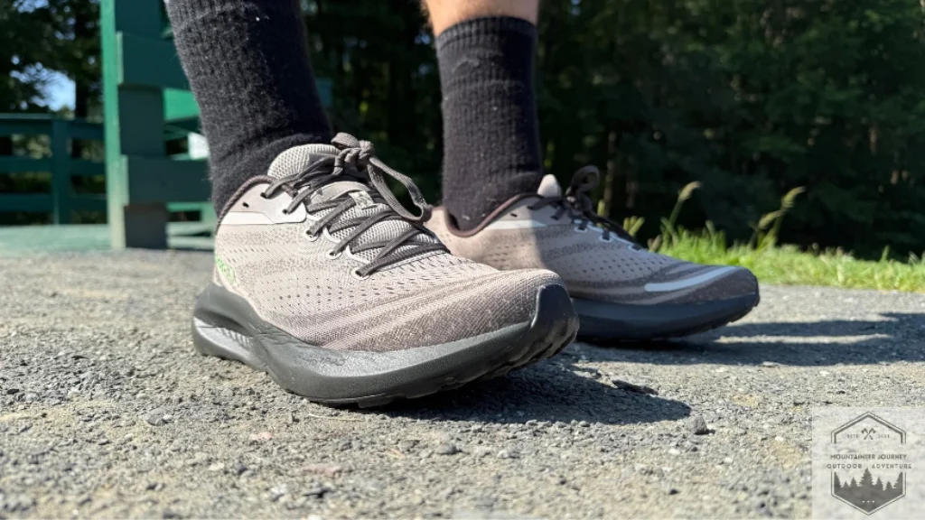 Front view of the merrell morphlite showing the floatpro foam midsole