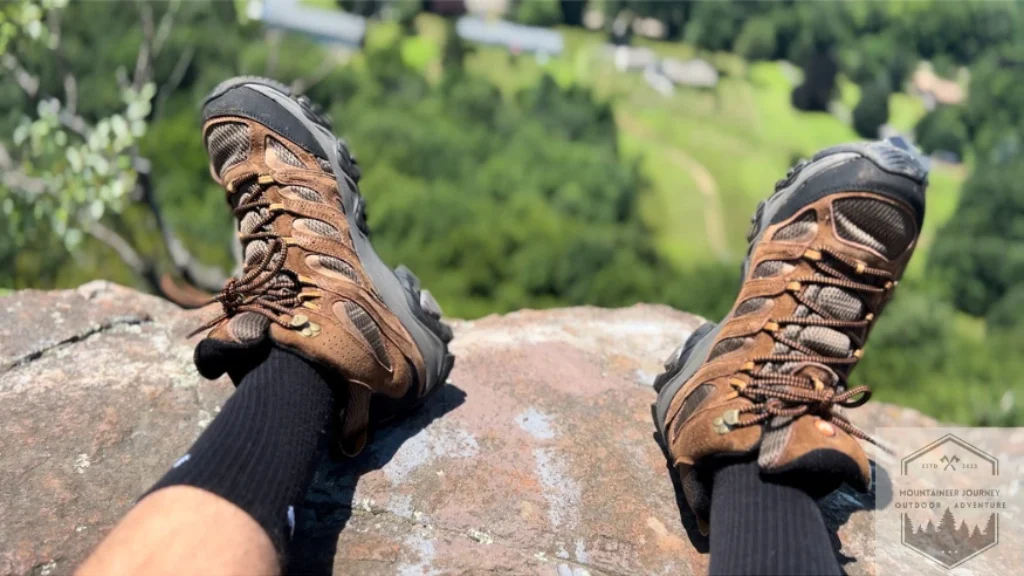 View of Moab 3's at summit