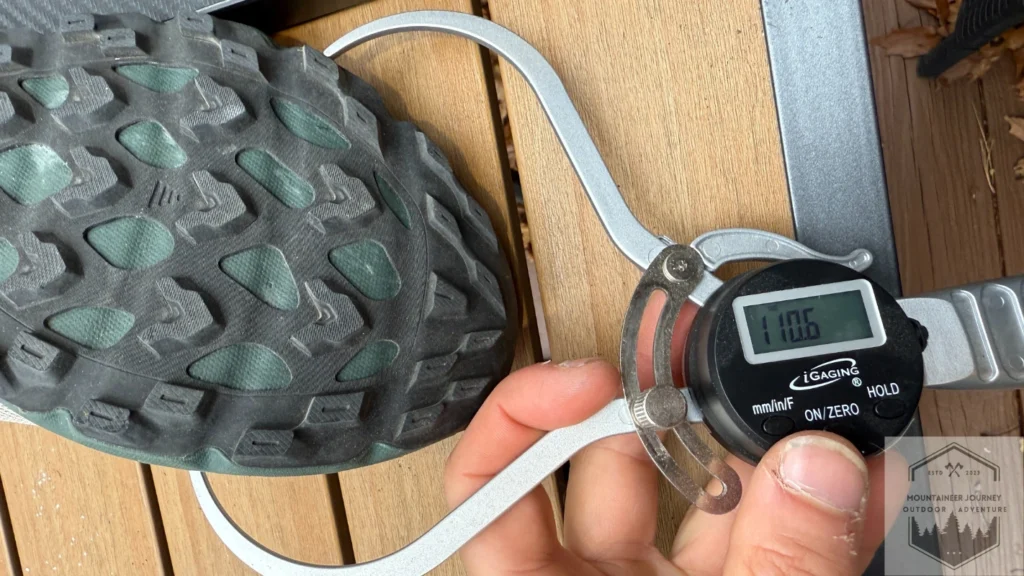 measuring the wide platform of the Nova 4 at 110 mm with our caliper