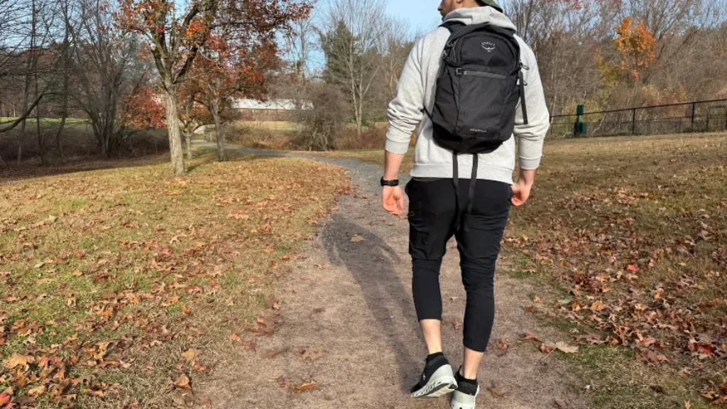 Testing the comfort of the On Cloud 6 to evaluate the soft landing and impact protection provided by the updated Zero-Gravity foam and CloudTec pods.