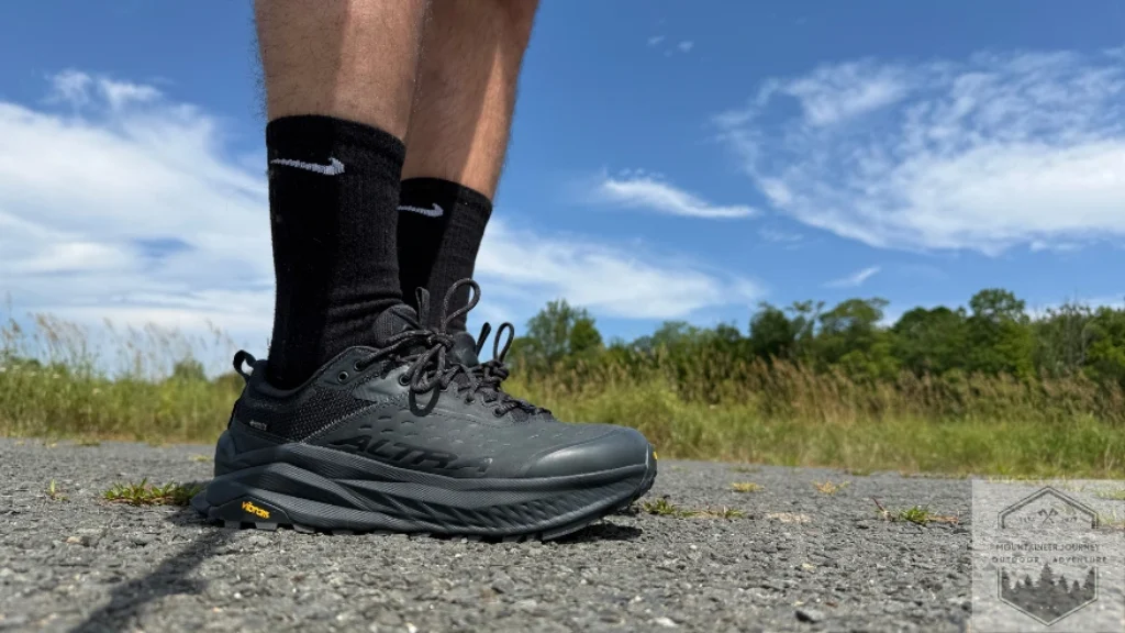 Testing out the Olympus 6 on a gravel path