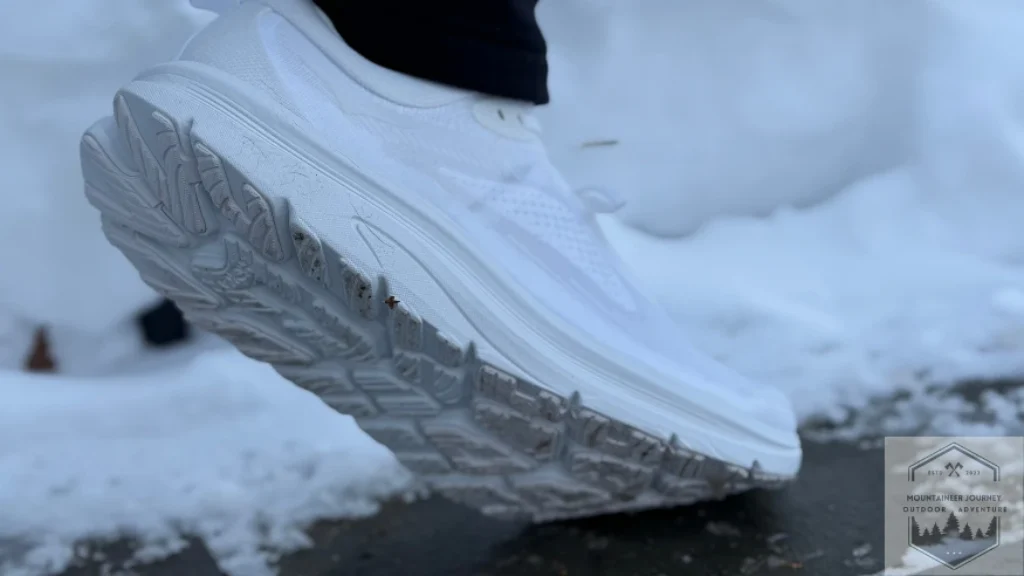 Forward roll on shoe in gait