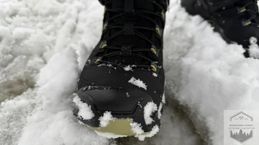 Front toe bumper on La Sportiva Raptor