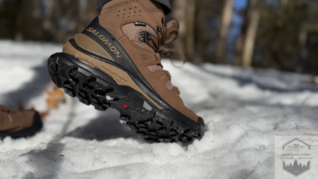 View of the outsole and upper on the Quest 5.