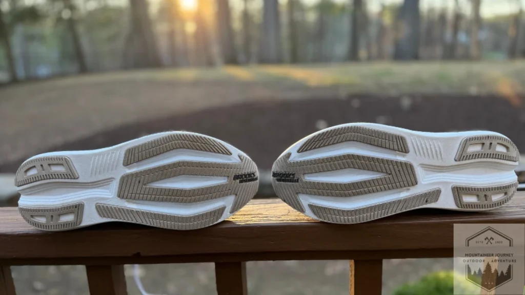 outsole view on the glycerin max 2, showing the tread patterns