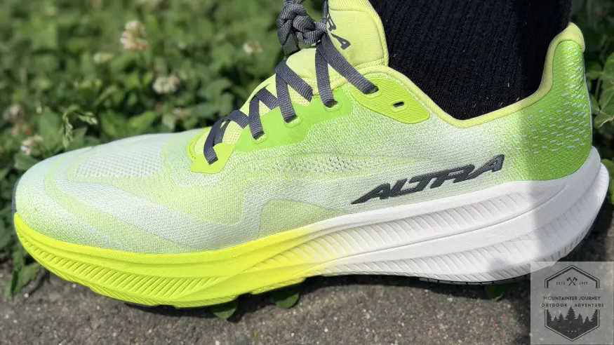 Side view of the Altra Experience Flow 3 with P35 midsole foam