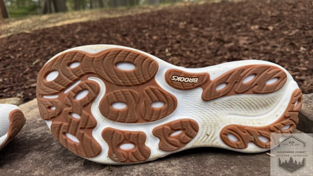 Outsole with isolated grip islands on the Adrenaline 25