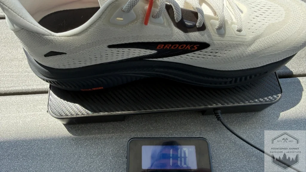 Ghost 18 single shoe weighing 11 oz on our scale